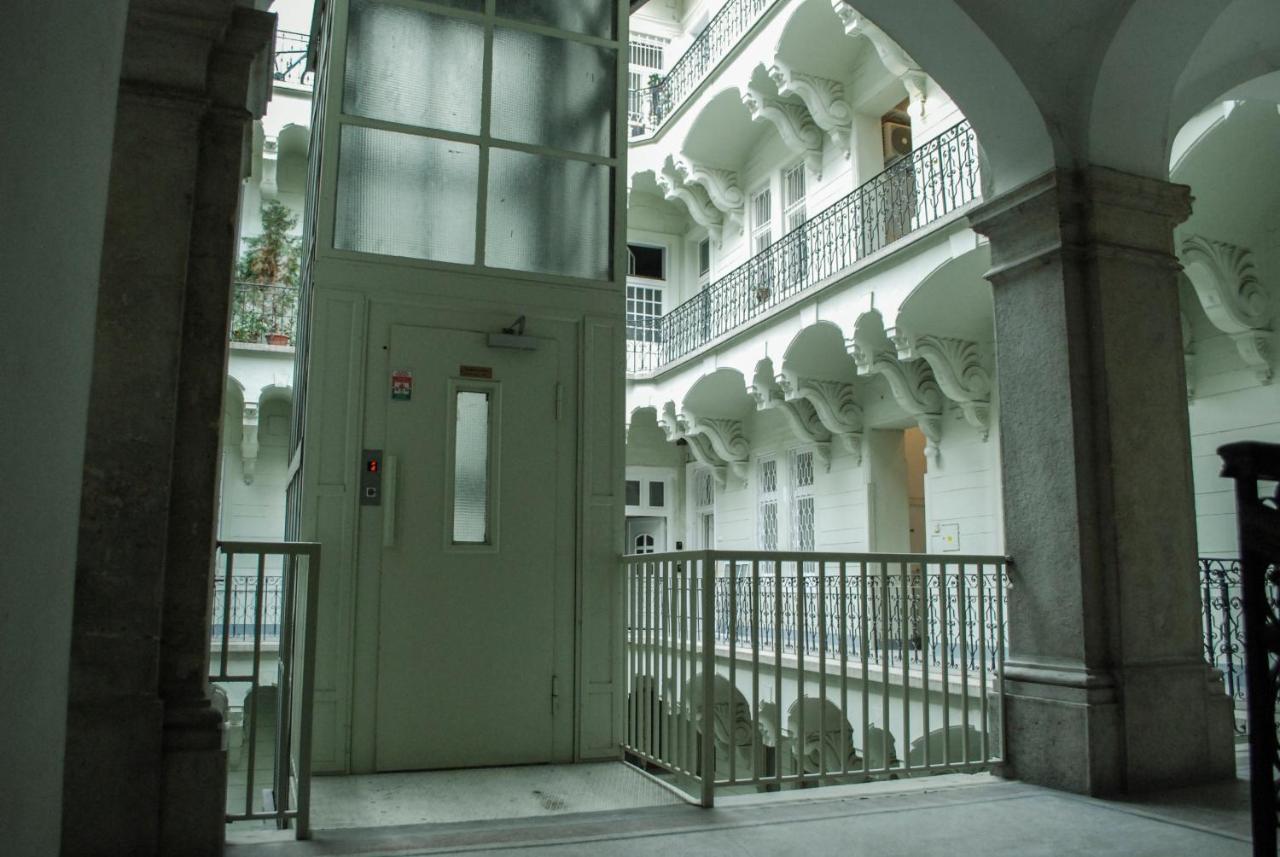 P432 Elitehost Podmaniczky Apartment บูดาเปสต์ ภายนอก รูปภาพ